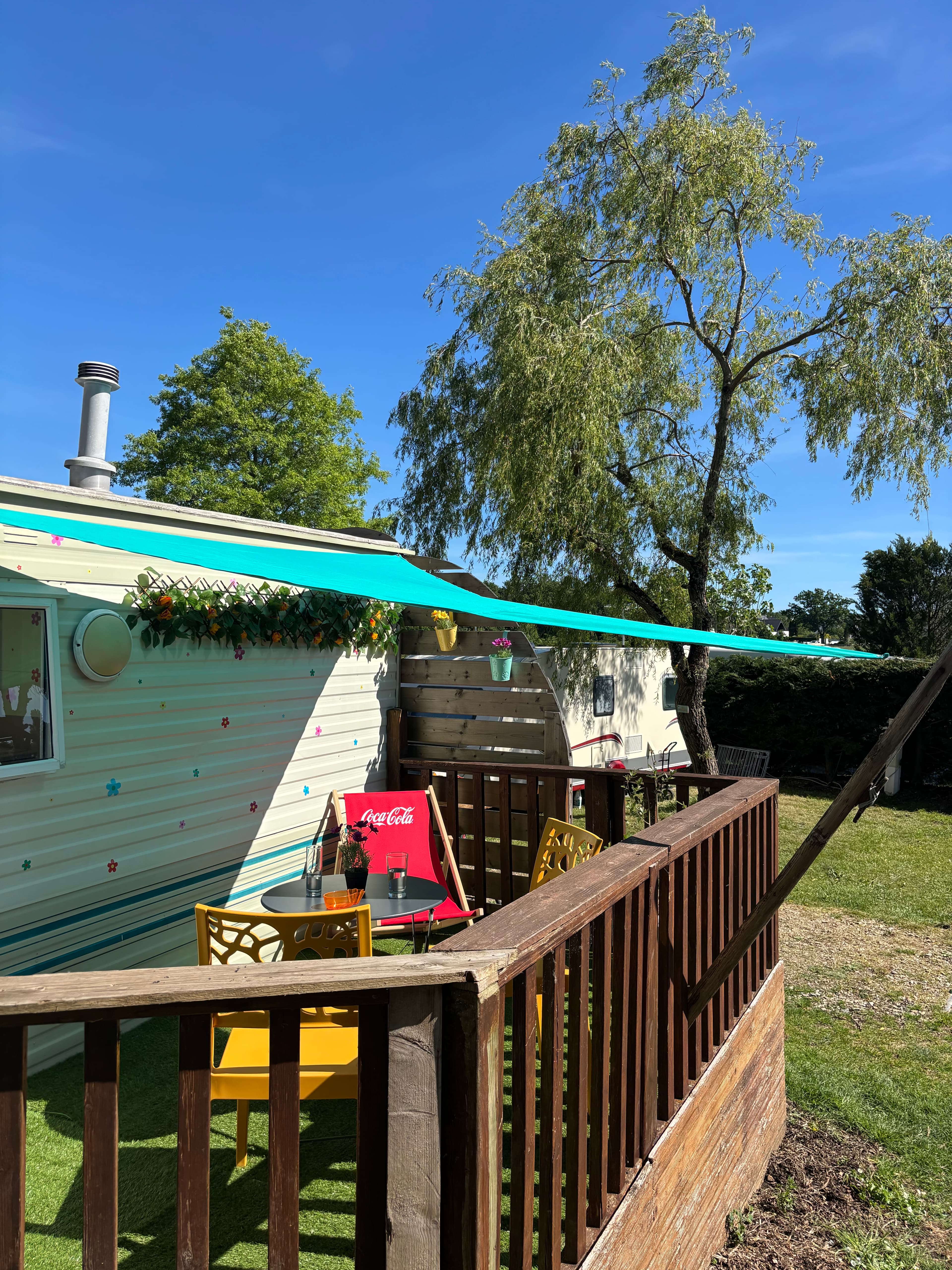 Bambi Cool - mobil-home vintage années 80 à Belz